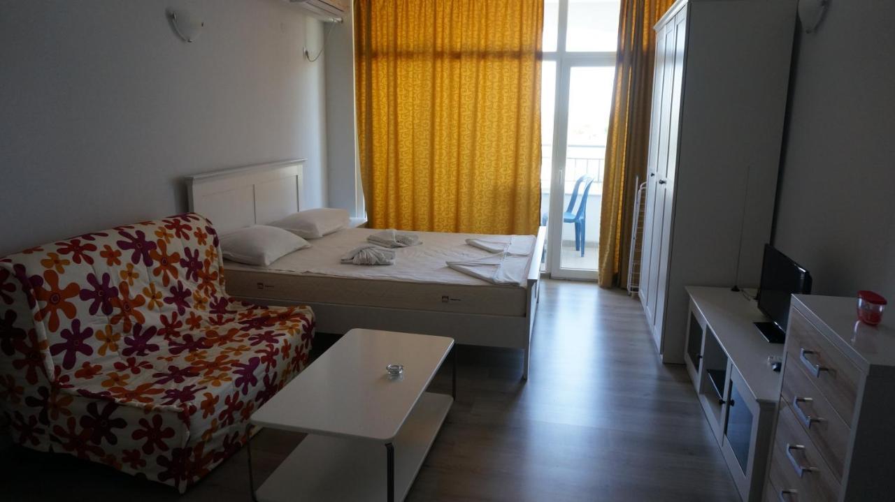Privately Owned Studios Bora Bora Nesebar Bagian luar foto